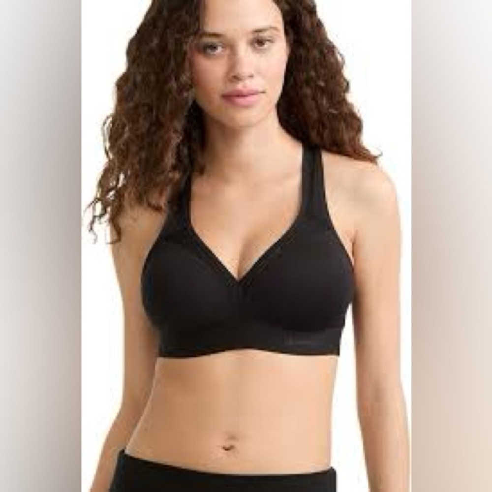 NWT Champion Black Sports Bra. V Neck, Moisture Wicking, Molded Cups